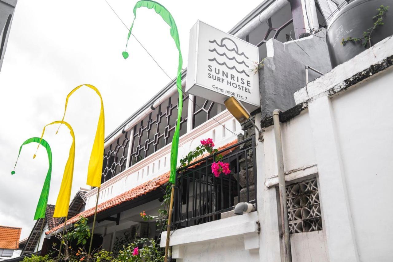 Sunrise Surf Guest House ชังกู ภายนอก รูปภาพ